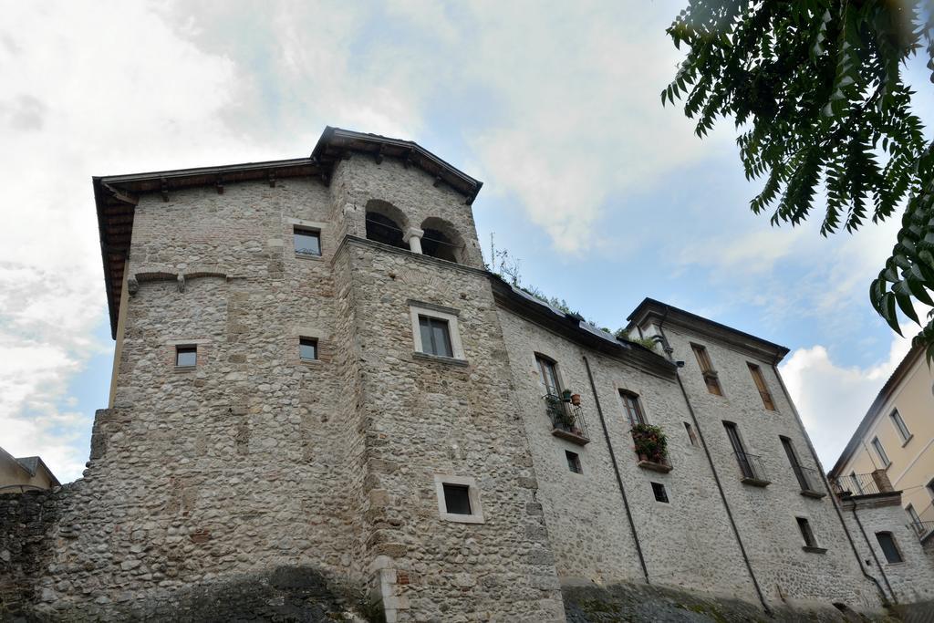 Residence La Piscina Isola del Gran Sasso dʼItalia Eksteriør billede
