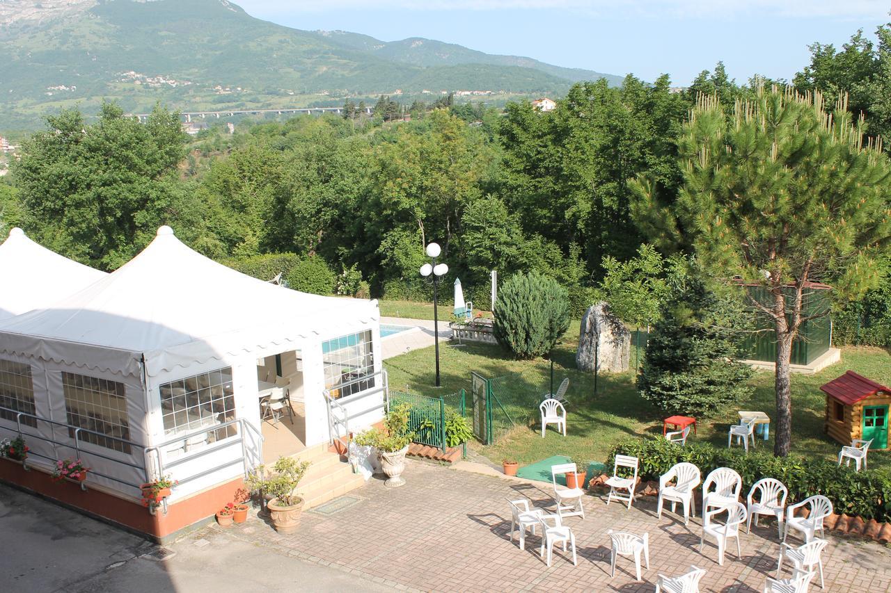Residence La Piscina Isola del Gran Sasso dʼItalia Eksteriør billede